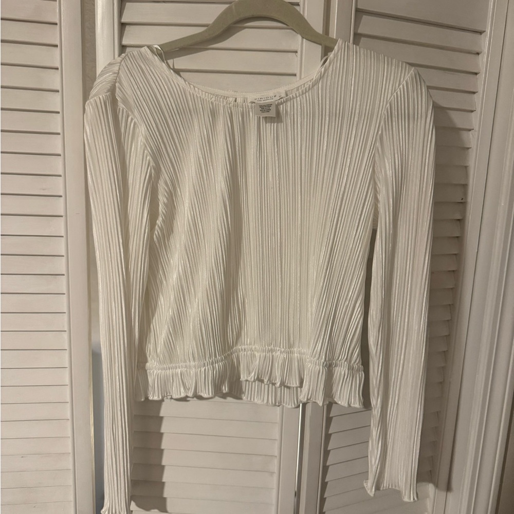 Chic White Pleated Women's Blouse